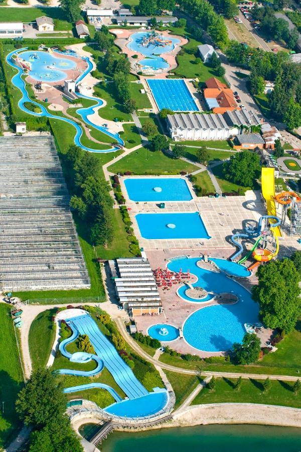 Mediteran Travel Mobile Homes In Camping Terme Catez Brežice Eksteriør billede